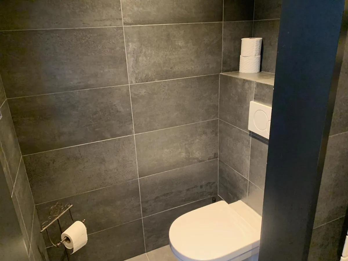 Albert Moliere Saint-Gilles Bed & Breakfast