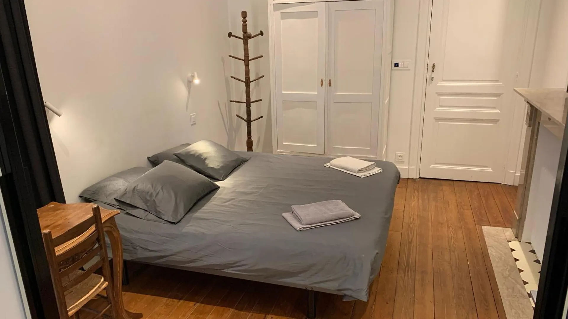 Albert Moliere Saint-Gilles Bed & Breakfast