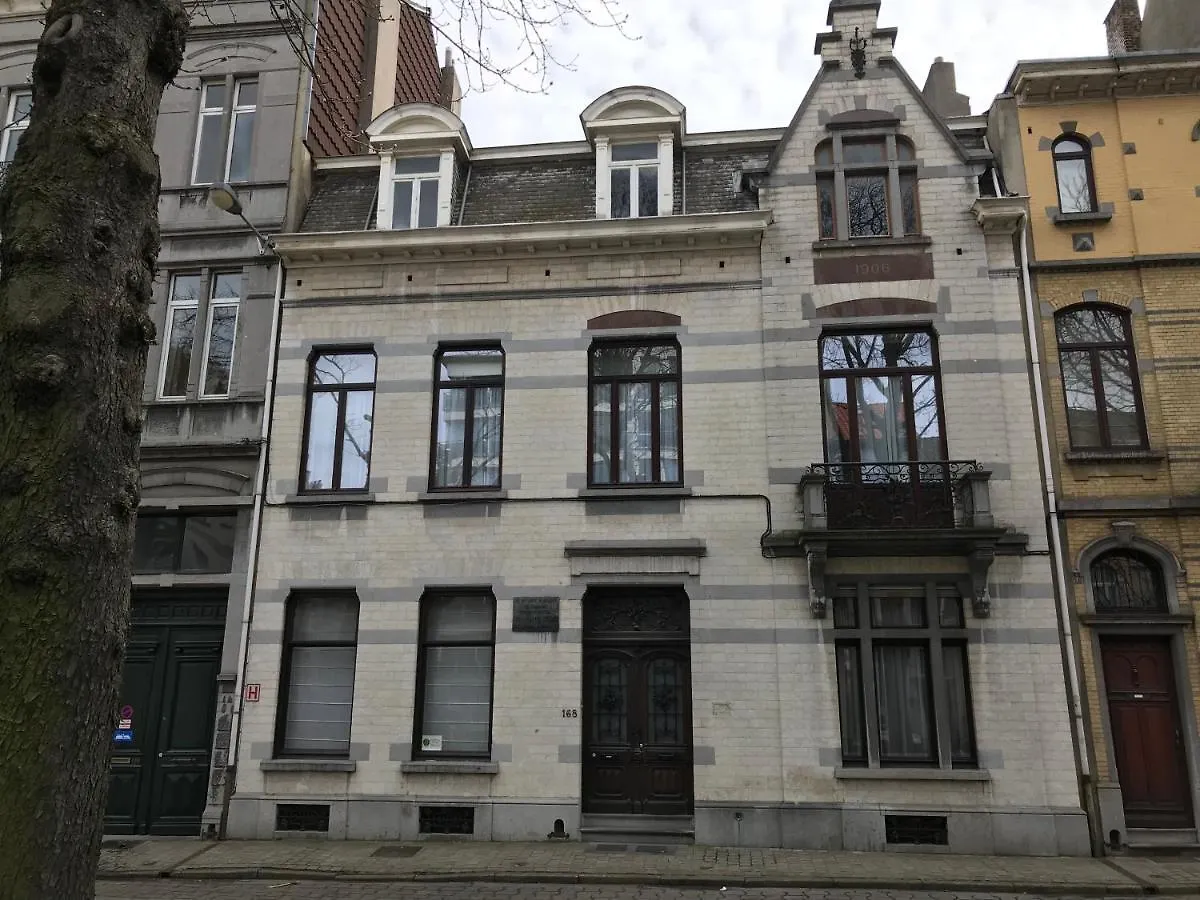 Bed & Breakfast Albert Molière Bruxelles